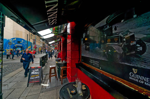 North ireland - Belfast - Irish bar featuresWe are right in the centre of Belfast and we see this characteristic Irish bar with red walls03/10/2024