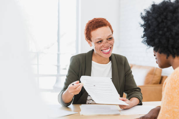 istock Financial Advisor meeting 1372615595