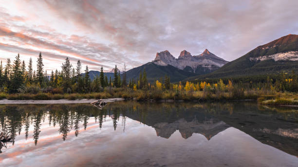 istock Canadian Rockies Canada 1372663520