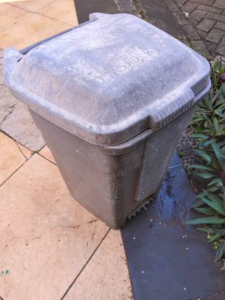 istock trash can piled up with organic waste 1372669199