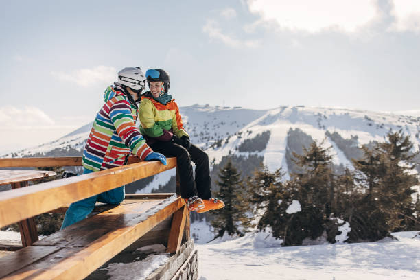 winter-urlaub - skiurlaub stock-fotos und bilder
