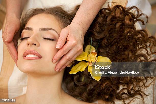 Foto de Tratamento Facial Massagexxxl e mais fotos de stock de 20 Anos - 20 Anos, Adulto, Amimar