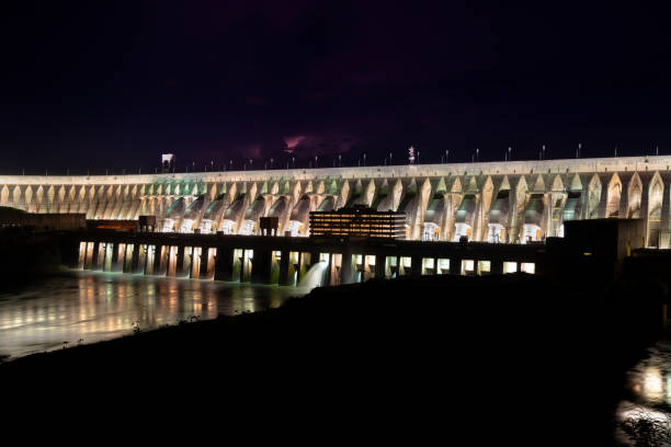 barrage hydroélectrique d’itaipu - itaipu dam photos et images de collection