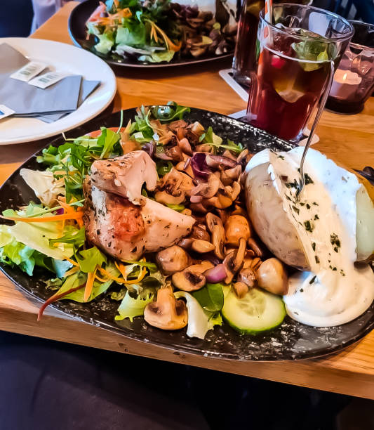 istock Sumptuous food in a restaurant 1372835292