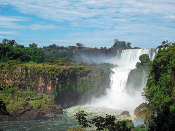 istock Majestic Iguazu 1372857666