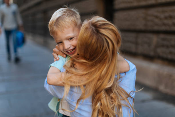 istock Give your mom a big hug 1372875751