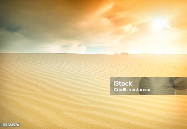 Paisagem Do Deserto De Areia - Fotografias de stock e mais imagens de Ao Ar Livre - Ao Ar Livre, Areia, Beleza natural