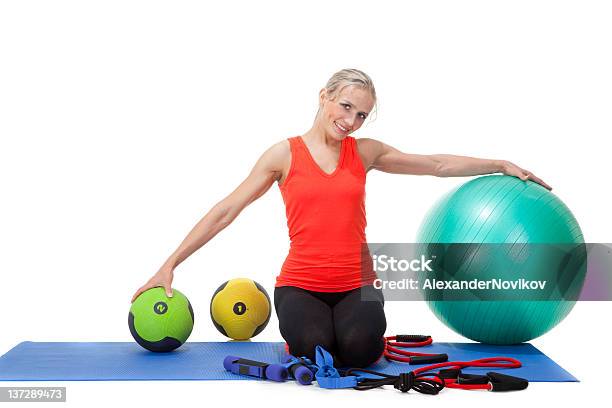 Serie Fitness Attrezzatura Sportiva - Fotografie stock e altre immagini di Abbigliamento sportivo - Abbigliamento sportivo, Adulto, Allenamento