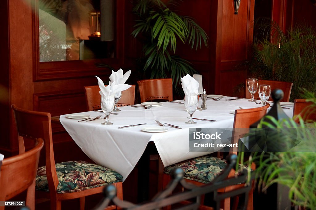 interior do restaurante - Foto de stock de Alta Sociedade royalty-free