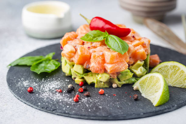 salmon salad, tartare - tartar sauce imagens e fotografias de stock