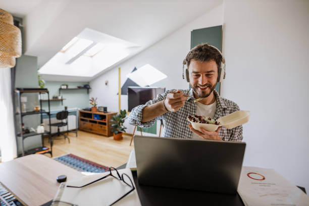 istock Lunch break during working day at home 1372967931