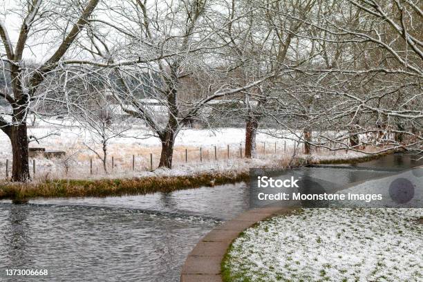 River Darent At Eynsford In Kent England Stock Photo - Download Image Now - Frost, River, Architecture