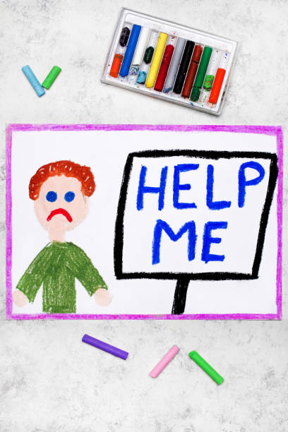 dibujo colorido: niño triste y signo ayúdame - assistance help me distraught fotografías e imágenes de stock