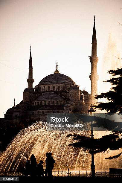 Mesquita Azul Em Istambul - Fotografias de stock e mais imagens de Ao Ar Livre - Ao Ar Livre, Arquitetura, Arquitetura islâmica
