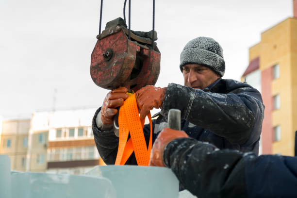 istock The slinger hooks the sling on the hook 1373041933