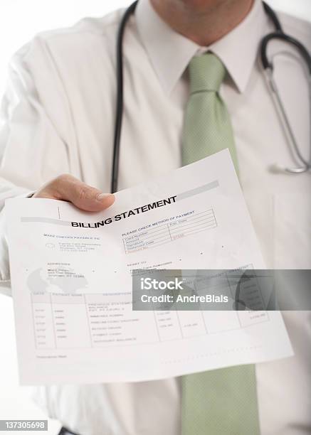 Foto de Conta De Médico e mais fotos de stock de Conta - Instrumento financeiro - Conta - Instrumento financeiro, Exame Médico - Procedimento Médico, Saúde e Medicina