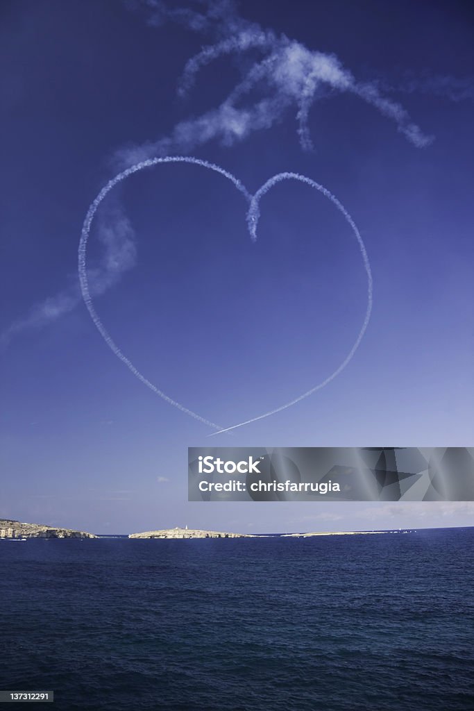 Corazón en el cielo - Foto de stock de Aire libre libre de derechos