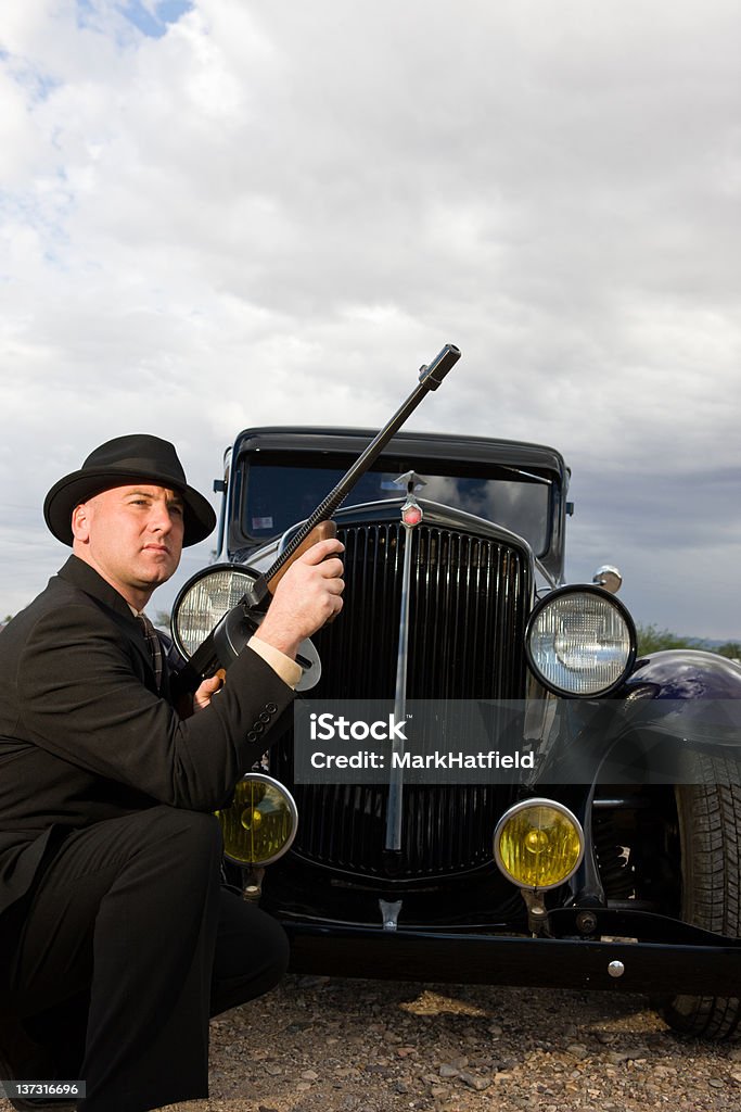 Stile anni'20 con Mobster auto - Foto stock royalty-free di 1920-1929