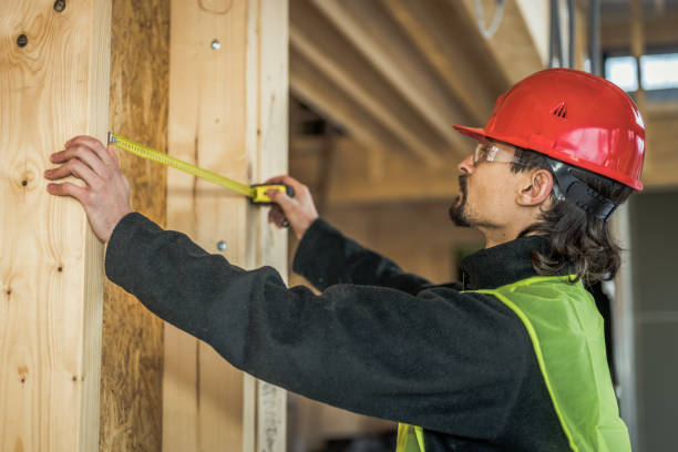 istock Determining pitch of beams using tape measure 1373189778