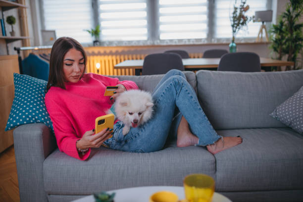 istock Shopping from the bed 1373217303