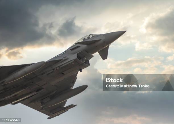 Raf Typhoon Nato Qra Response Fighter Jet Leaving For Europe Stok Fotoğraflar & NATO‘nin Daha Fazla Resimleri