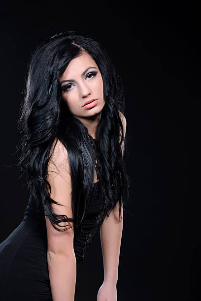 istock brunette woman 137339124