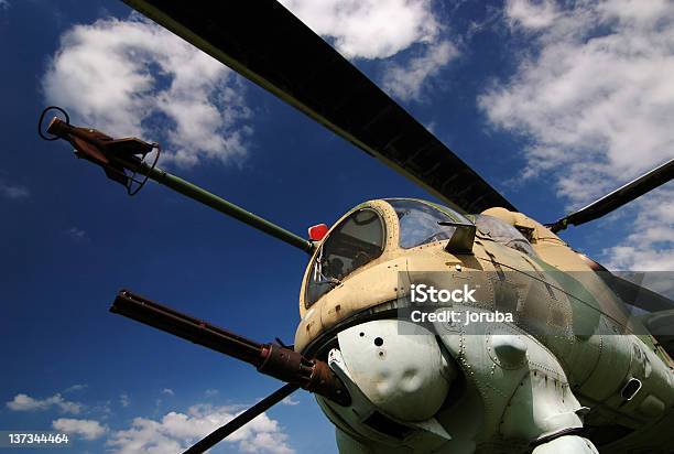 Helicóptero Militar Com Metralhadora - Fotografias de stock e mais imagens de Antiga União Soviética - Antiga União Soviética, Antigo, Arma de Fogo