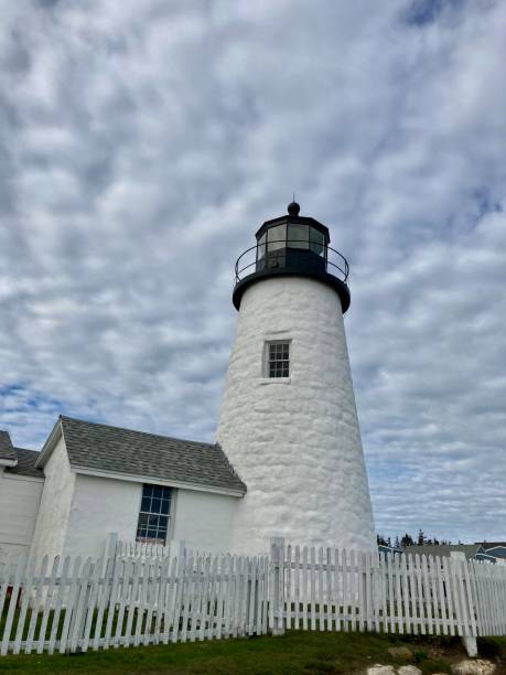 maine - maine lighthouse pemaquid peninsula pemaquid point lighthouse imagens e fotografias de stock