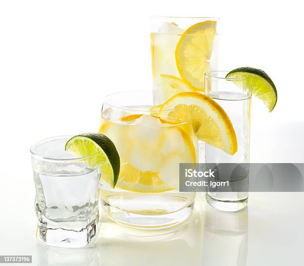 Drink Con Limone E Lime - Fotografie stock e altre immagini di Acqua - Acqua, Acqua potabile, Agrume