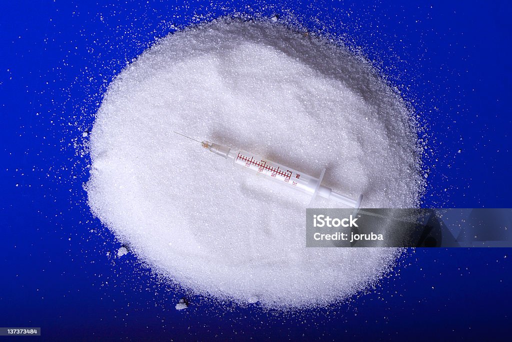 Insulina inyección con azúcar - Foto de stock de Alimento libre de derechos