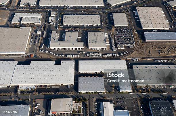 Edificios Comerciales Foto de stock y más banco de imágenes de Negocio - Negocio, Tejado, Vista cenital