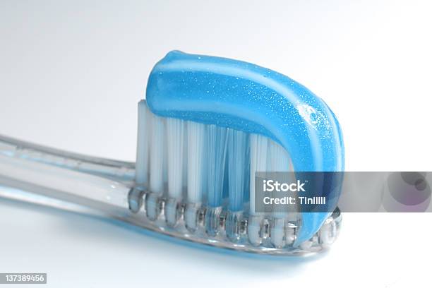 Spazzolino Blu - Fotografie stock e altre immagini di Dentifricio - Dentifricio, Gel per capelli, Igiene dentale