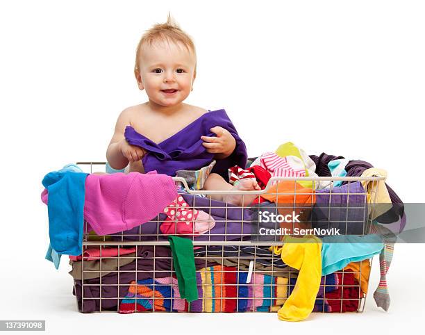 Szczęśliwe Dziecko Z Ubrania - zdjęcia stockowe i więcej obrazów Chłopcy - Chłopcy, Dziecko, Fotografika