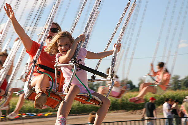 парк развлечений перепады - carnival amusement park swing traditional festival стоковые фото и изображения