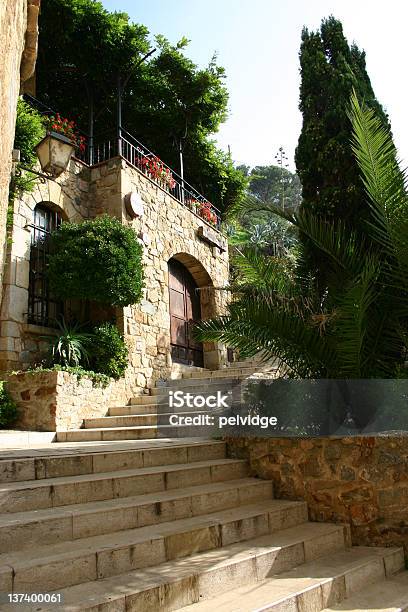 Passos De Pedra - Fotografias de stock e mais imagens de Aldeia - Aldeia, Ao Ar Livre, Catalunha