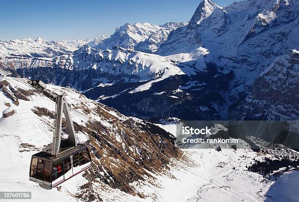 Straßenbahn In Den Alpen Stockfoto und mehr Bilder von Aktivitäten und Sport - Aktivitäten und Sport, Alpen, Berg