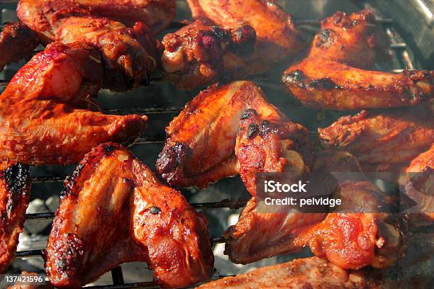 Kurczak Barbecue - zdjęcia stockowe i więcej obrazów Barbecue - Barbecue, Czerwony, Część ciała zwierzęcia