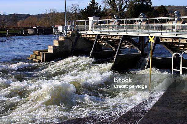 Weir Stockfoto und mehr Bilder von Buckinghamshire - Buckinghamshire, England, Fluss