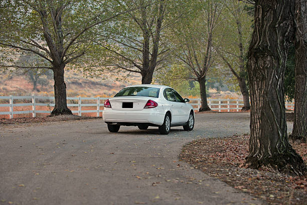 istock CAR ON RURAL ROAD 137442083