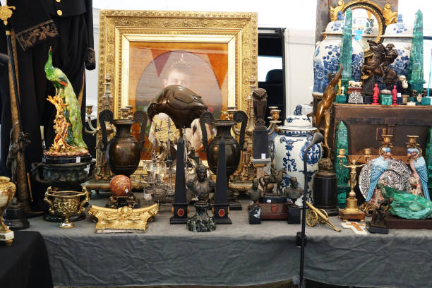 istock Antique market 1374454424