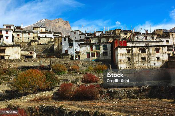 Foto de Vila Jharkot e mais fotos de stock de Aldeia - Aldeia, Annapurna, Arquitetura