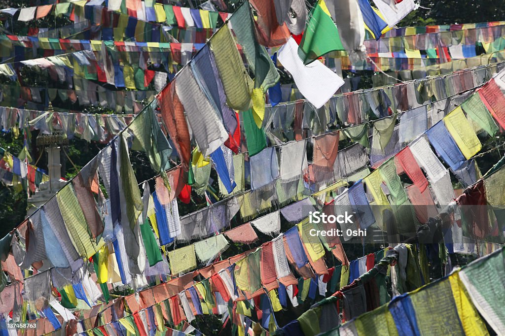 Budista oración Banderas - Foto de stock de Asia libre de derechos
