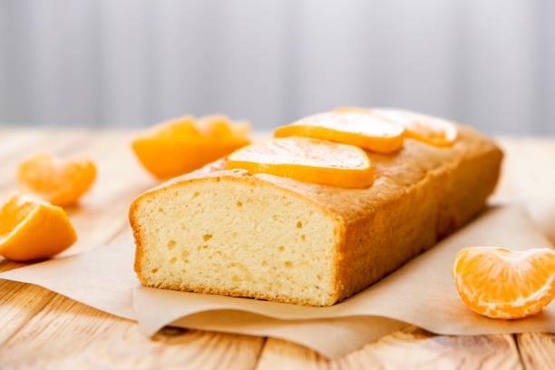 pastel de mandarina - pound cake fruitcake cake loaf of bread fotografías e imágenes de stock