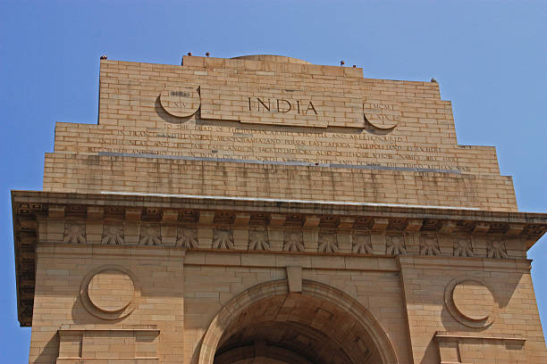 india gate - new delhi india indian culture indian ethnicity - fotografias e filmes do acervo