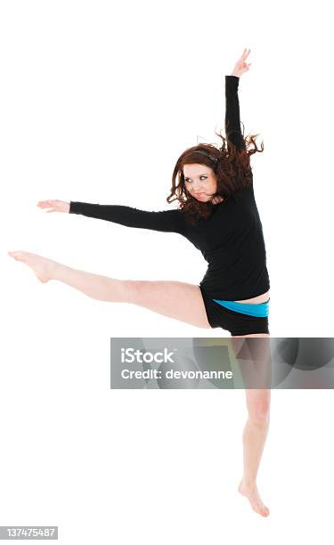 Foto de Adolescentes Dançando e mais fotos de stock de Adolescente - Adolescente, Adolescentes Meninas, Bailarina