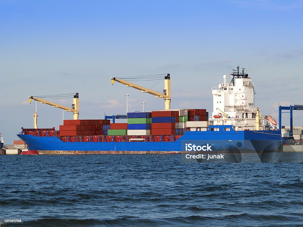 Contenitore Nave Cargo - Foto stock royalty-free di Acqua