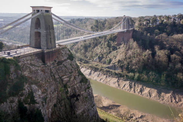 клифтон подвесной мост, бристоль, великобритания - bristol england county of bristol clifton suspension bridge bridge стоковые фото и изображения