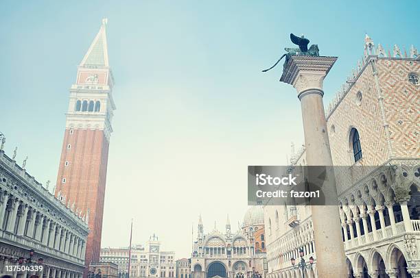 Piazza San Marco Venecia Italia Foto de stock y más banco de imágenes de Aire libre - Aire libre, Alto Renacimiento, Arco - Característica arquitectónica