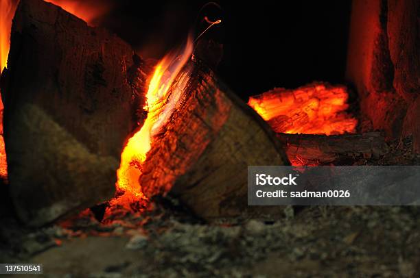 Fogo - Fotografias de stock e mais imagens de Acender - Acender, Bombeiro, Calor