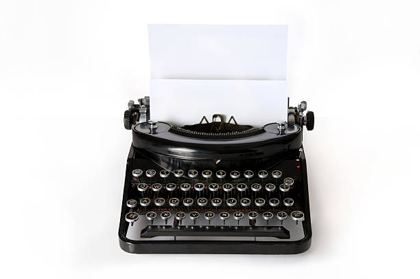 velha máquina de escrever - typing typewriter keyboard typewriter concepts - fotografias e filmes do acervo
